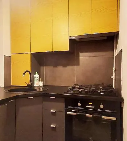 Przytulny Apartament Parking Gratis New グディニャ